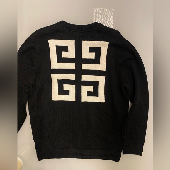Givenchy sweater - Picture 10 of 14